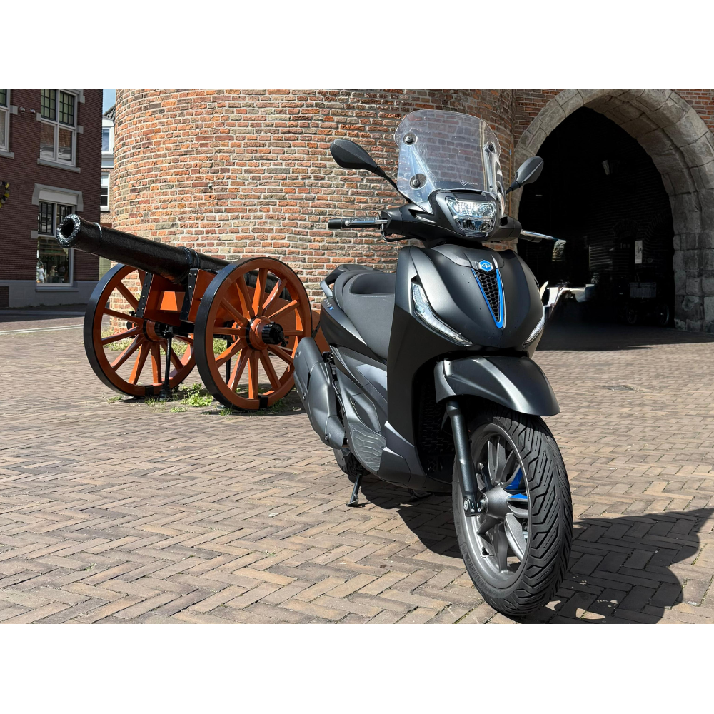 Piaggio Beverly S 400 E5+ Mat-Zwart Demo Aanbieding (49-MX-KJ) 4 jaar garantie